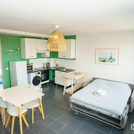 Escale-Marne Fr - 201 - Free Parking - Free Luggage Storage - All Equipped - Linen Included - Washing Machine - Luxury Emma Mattress 160X200 - 10Mn Walk Metro 8 - Rer A - Panoramic View - From 1 To 6 Guests Apartment Maisons-Alfort