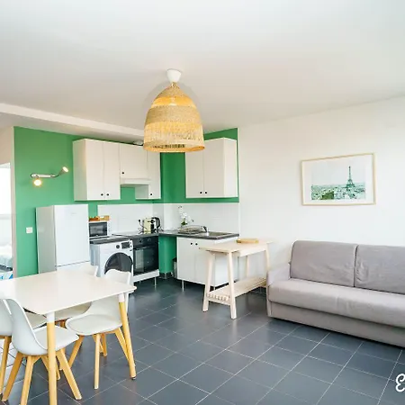 Escale-Marne Fr - 201 - Free Parking - Free Luggage Storage - All Equipped - Linen Included - Washing Machine - Luxury Emma Mattress 160X200 - 10Mn Walk Metro 8 - Rer A - Panoramic View - From 1 To 6 Guests Maisons-Alfort