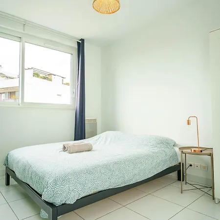 Escale-Marne Fr - 201 - Free Parking - Free Luggage Storage - All Equipped - Linen Included - Washing Machine - Luxury Emma Mattress 160X200 - 10Mn Walk Metro 8 - Rer A - Panoramic View - From 1 To 6 Guests Apartment
