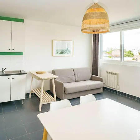 Escale-Marne Fr - 201 - Free Parking - Free Luggage Storage - All Equipped - Linen Included - Washing Machine - Luxury Emma Mattress 160X200 - 10Mn Walk Metro 8 - Rer A - Panoramic View - From 1 To 6 Guests *