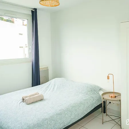 Escale-Marne Fr - 201 - Free Parking - Free Luggage Storage - All Equipped - Linen Included - Washing Machine - Luxury Emma Mattress 160X200 - 10Mn Walk Metro 8 - Rer A - Panoramic View - From 1 To 6 Guests Apartment Maisons-Alfort