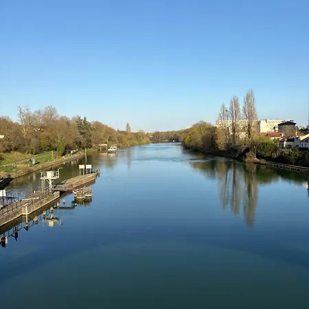Escale-Marne Fr - 201 - Free Parking - Free Luggage Storage - All Equipped - Linen Included - Washing Machine - Luxury Emma Mattress 160X200 - 10Mn Walk Metro 8 - Rer A - Panoramic View - From 1 To 6 Guests Apartment *
